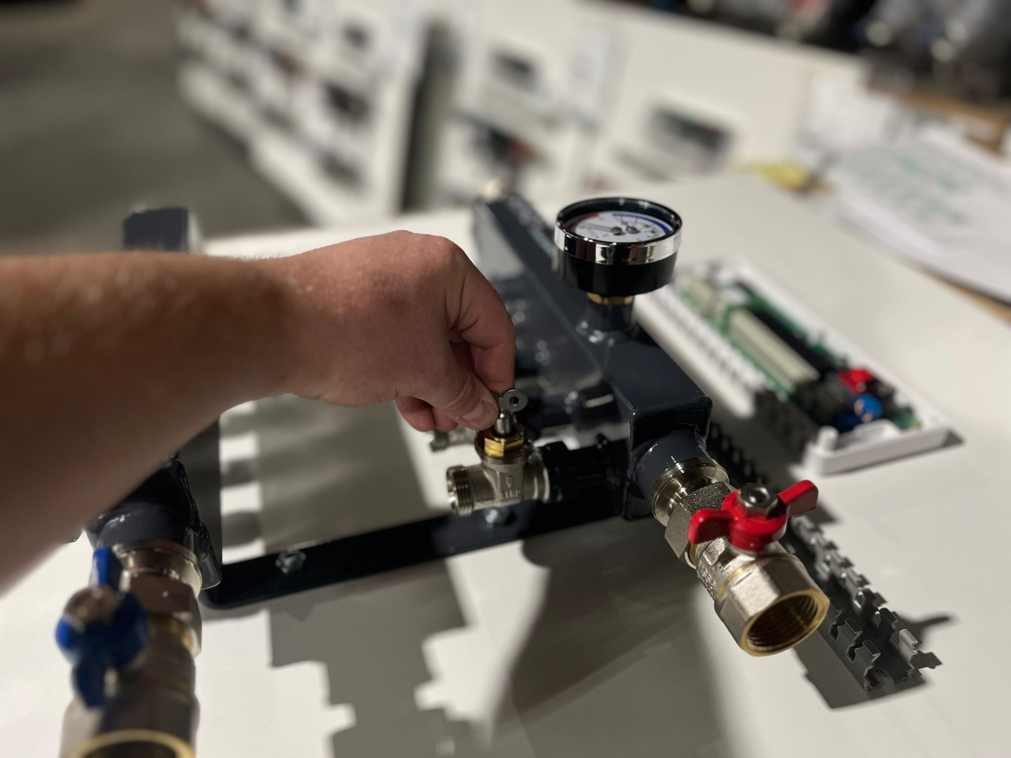 RIHO prefab vloerverwarming verdeler - vloerverwarmingsverdeler op bord