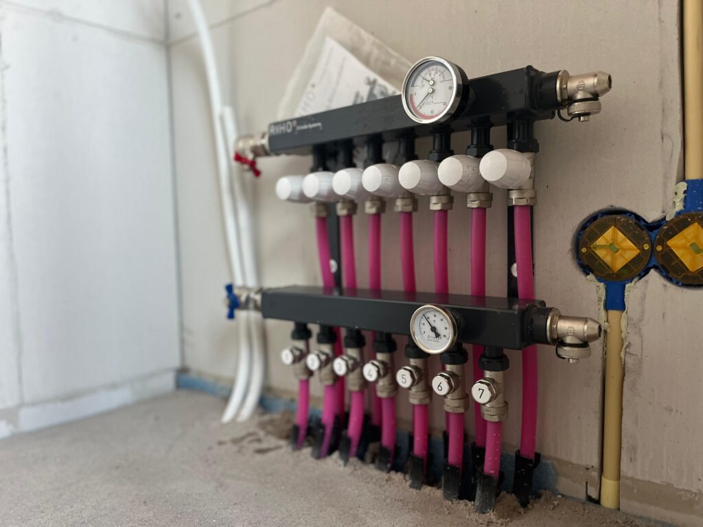 verdeler met gesmeerde cementdekvloer - inclusief cement toevoegmiddel